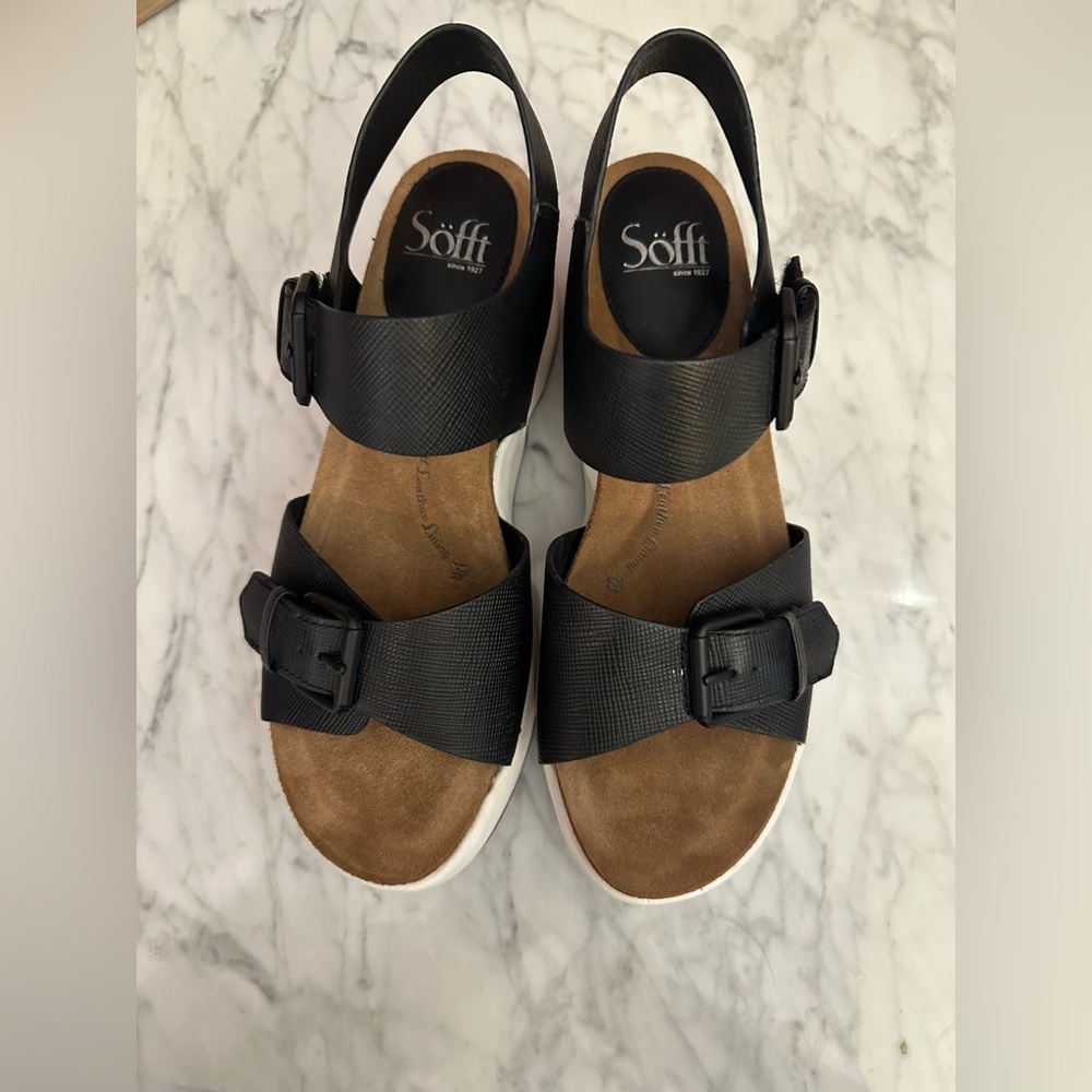 Sofft Black and Tan Platform Sandals - Picture 3 of 6